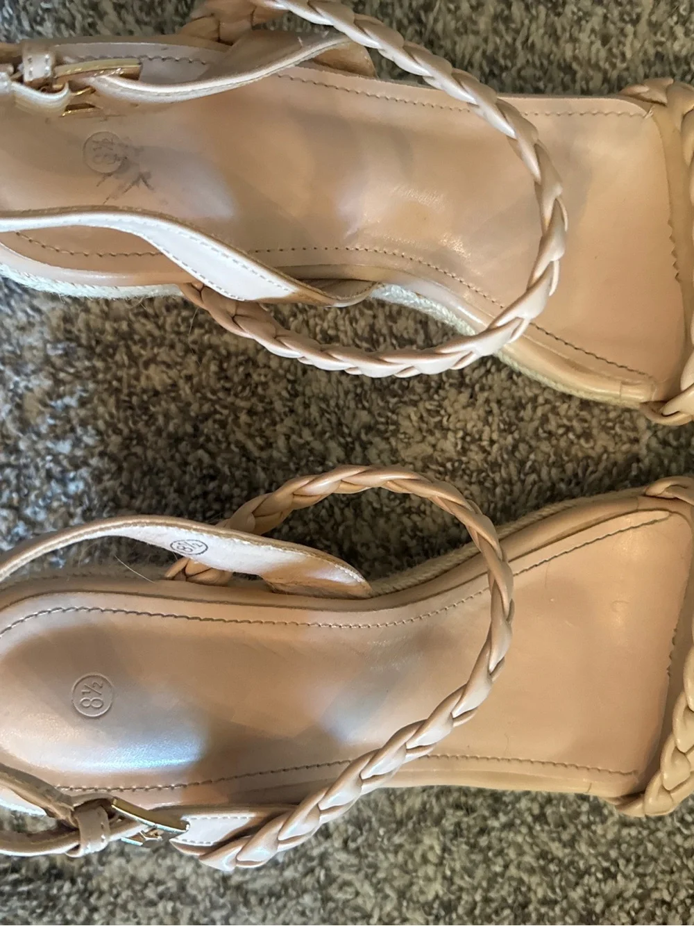 Vetaste stylish nude